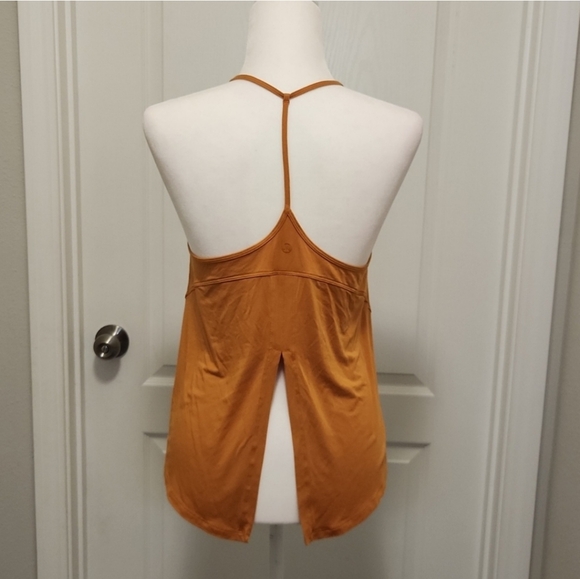 Lululemon - Picture 3 of 8